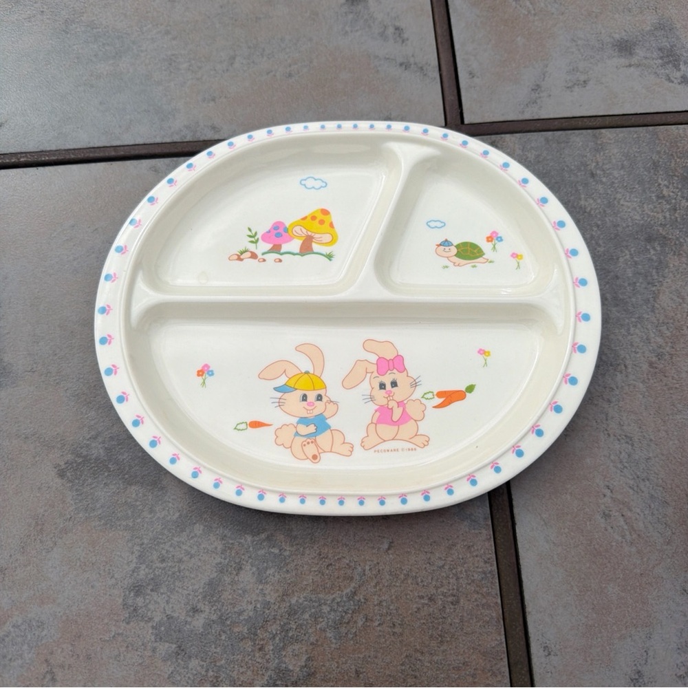Cream Bunny Print Divided Dinnerware Plate - Kids Sectioned Plate